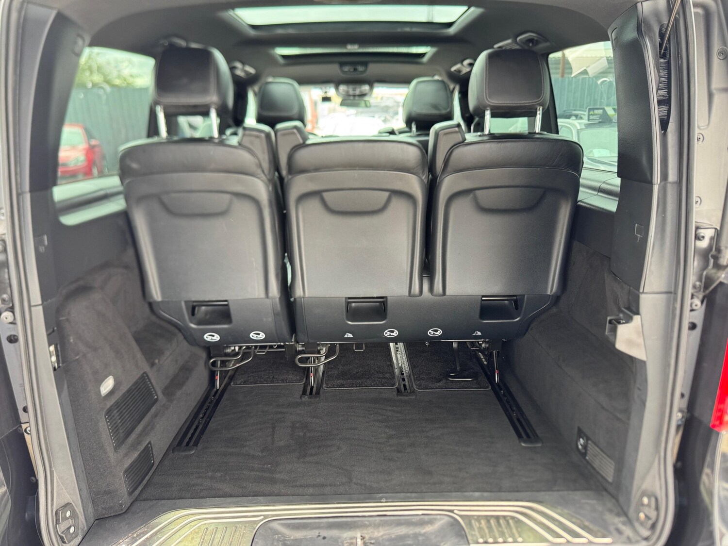 Used Mercedes-Benz V-Class 2025 for sale - 77854903: Photo 13