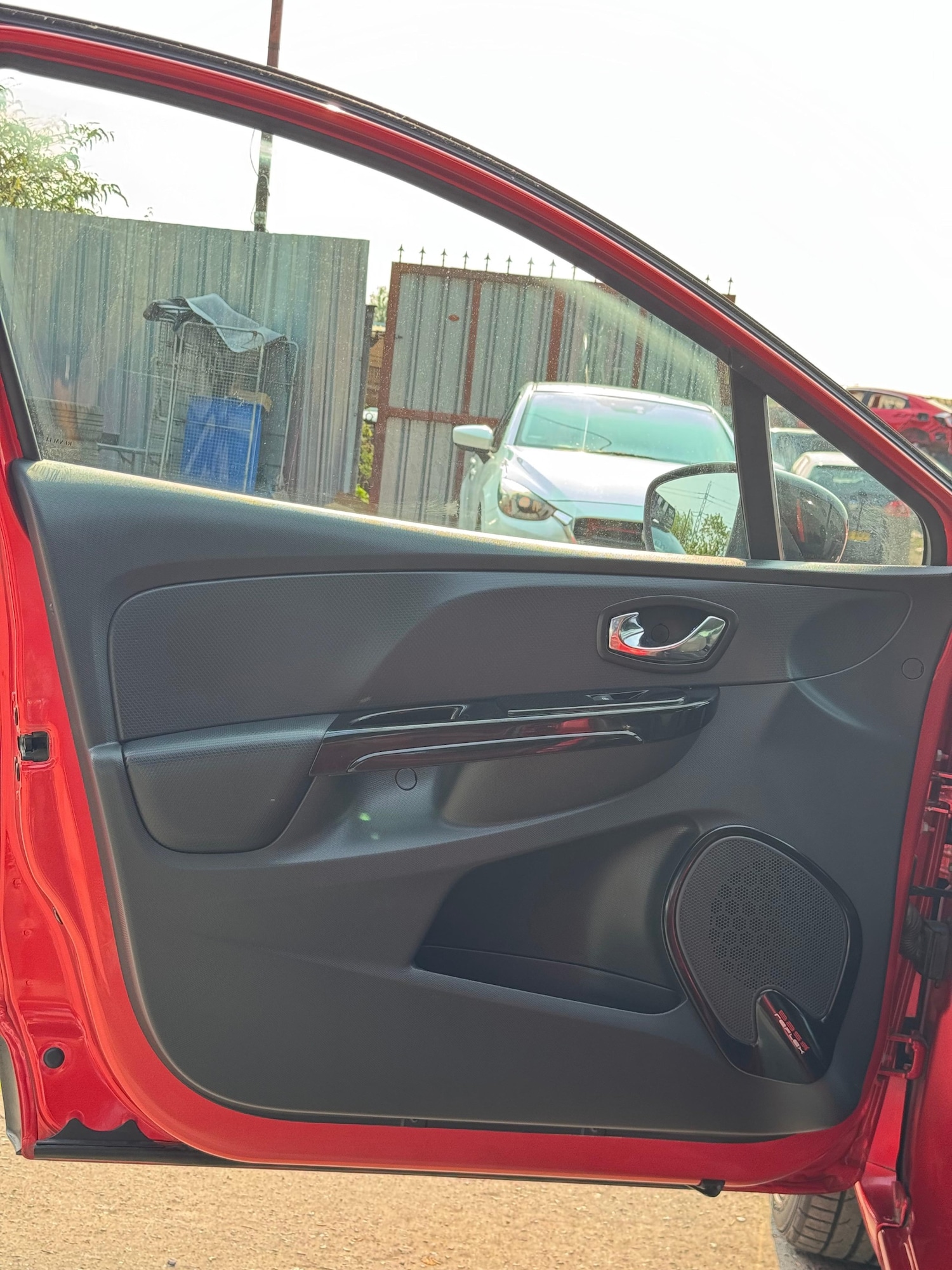 Used Renault Clio 2014 for sale - 76055591: Photo 28