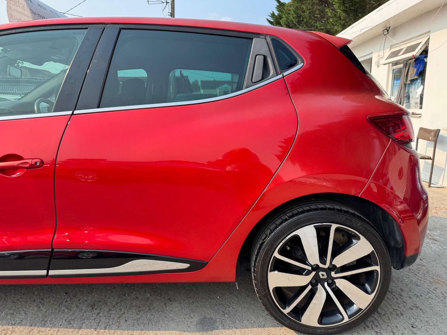 Used Renault Clio 2014 for sale - 76055591: Photo 9