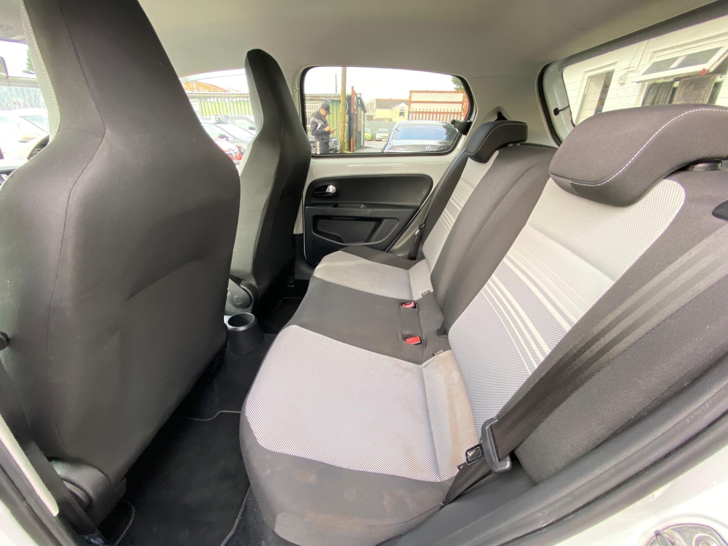 Used Volkswagen up! 2026 for sale - 78215490: Photo 28