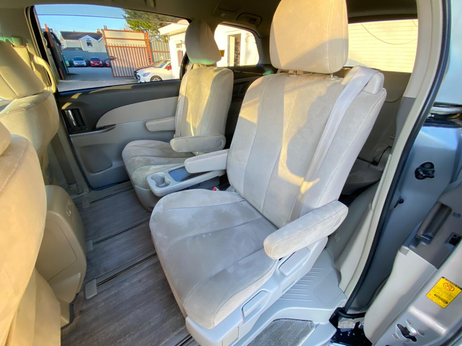 Used Toyota Estima 2012 for sale - 77825775: Photo 36