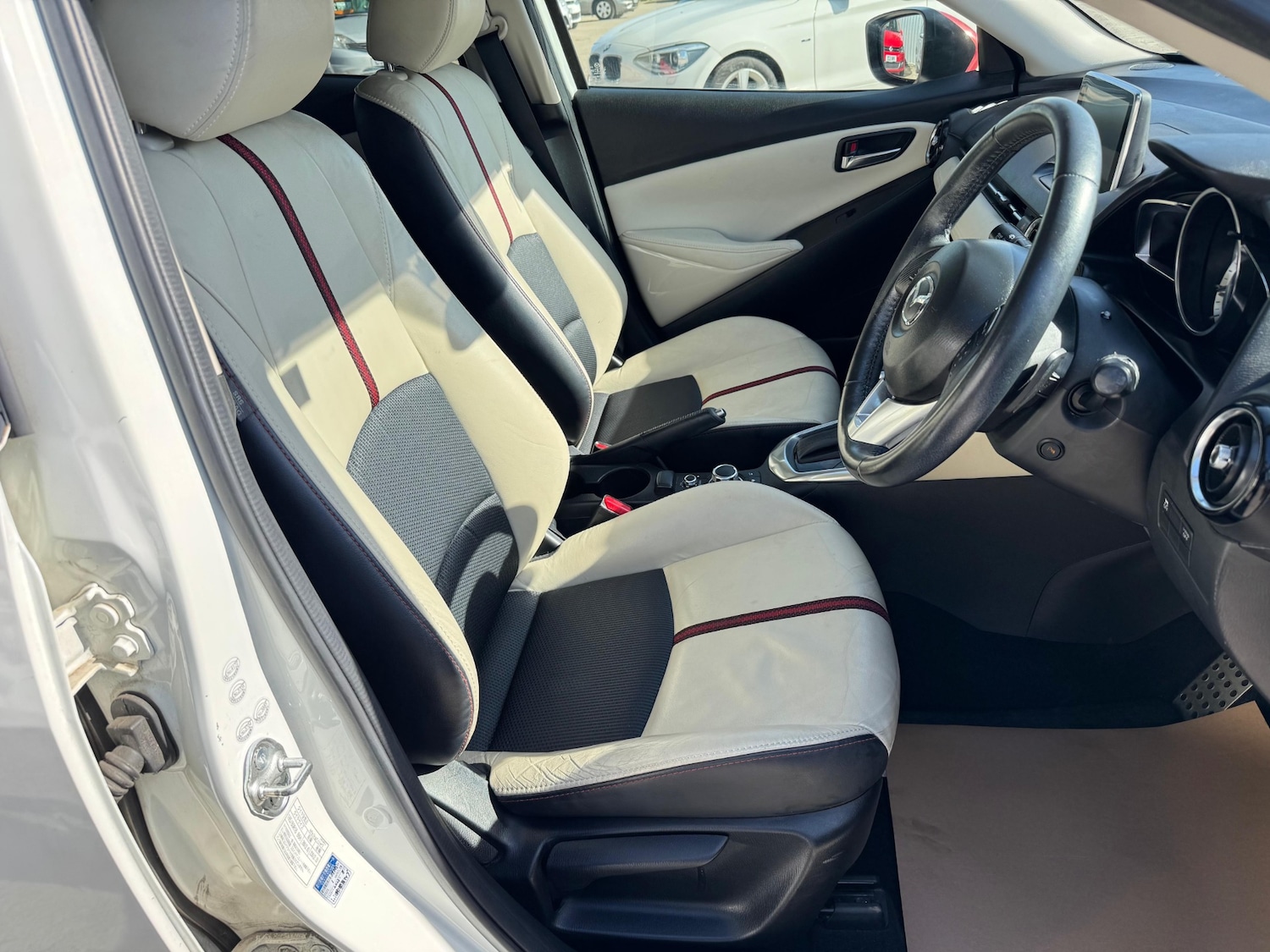 Used Mazda Demio 2014 for sale - 77031056: Photo 14