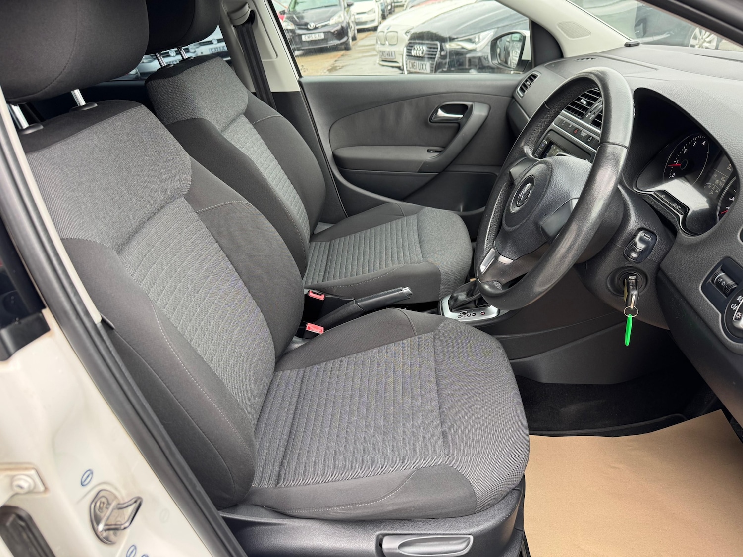 Used Volkswagen Polo 2013 for sale - 76097119: Photo 14