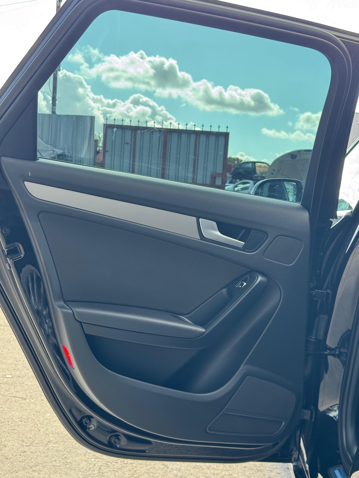 Used Audi A4 2014 for sale - 76635323: Photo 25