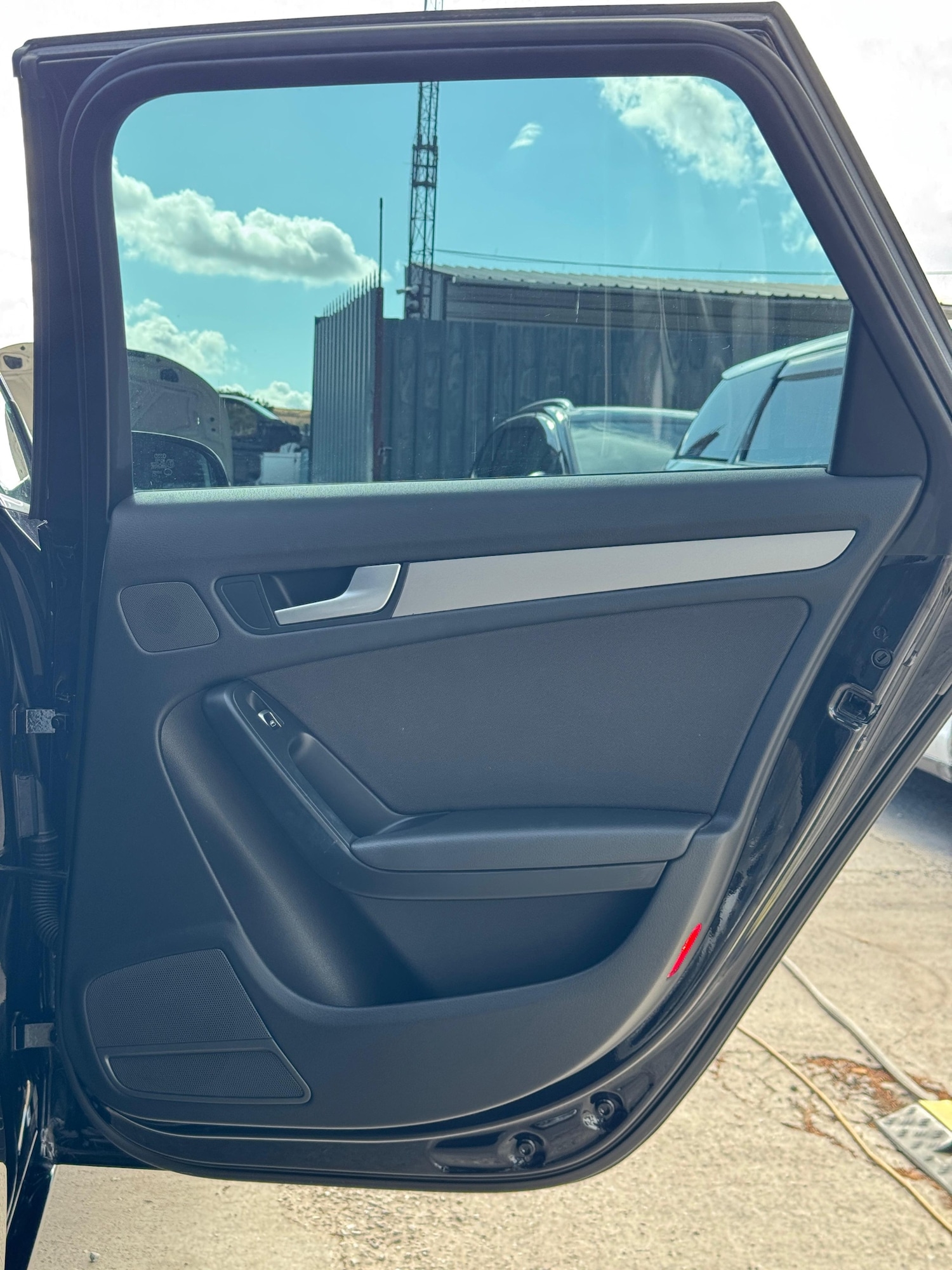 Used Audi A4 2014 for sale - 76635323: Photo 28