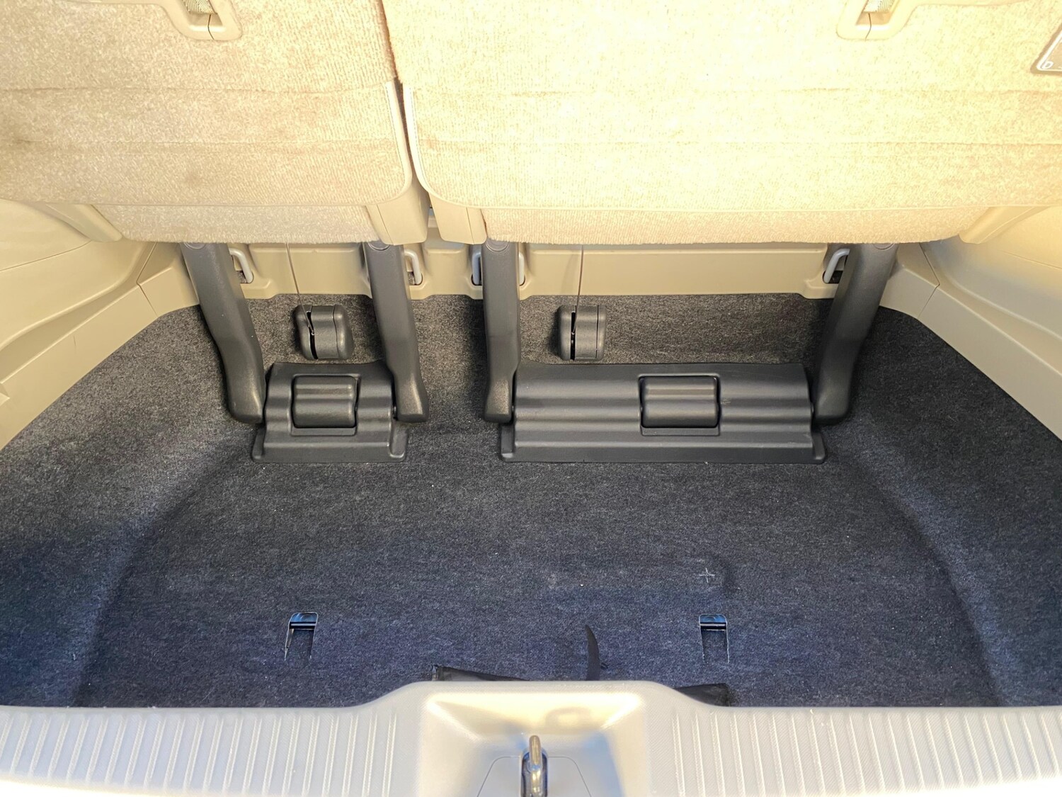 Used Toyota Estima 2025 for sale - 77599770: Photo 12