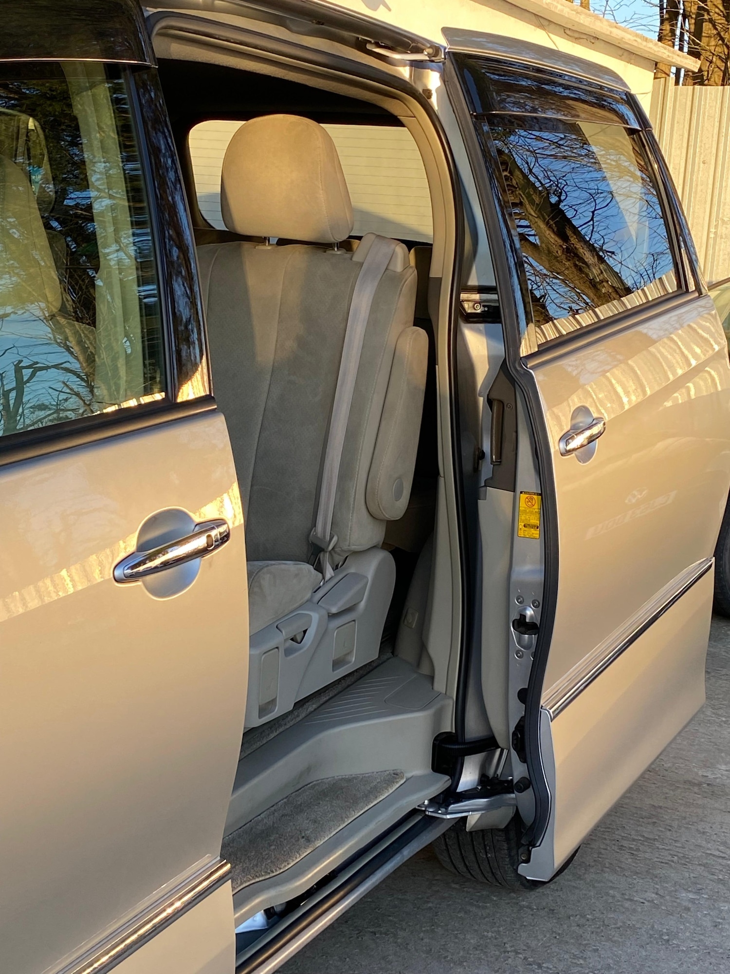 Used Toyota Estima 2025 for sale - 77599770: Photo 34