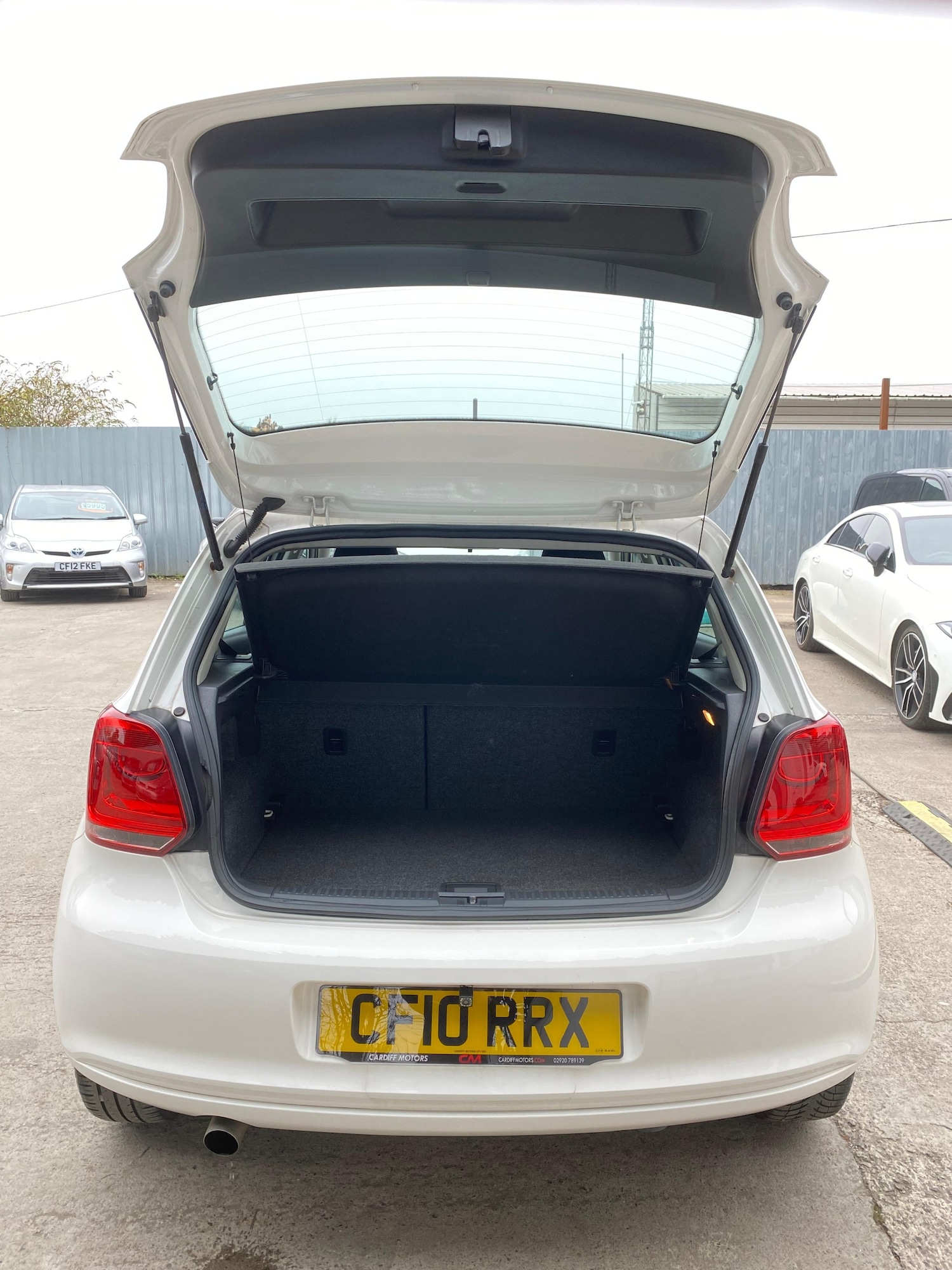 Used Volkswagen Polo 2010 for sale - 76856204: Photo 11