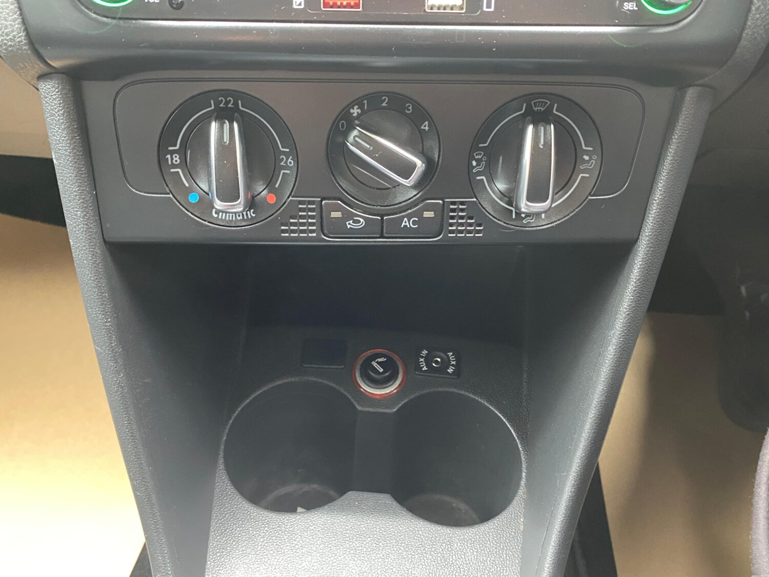 Used Volkswagen Polo 2010 for sale - 76856204: Photo 22