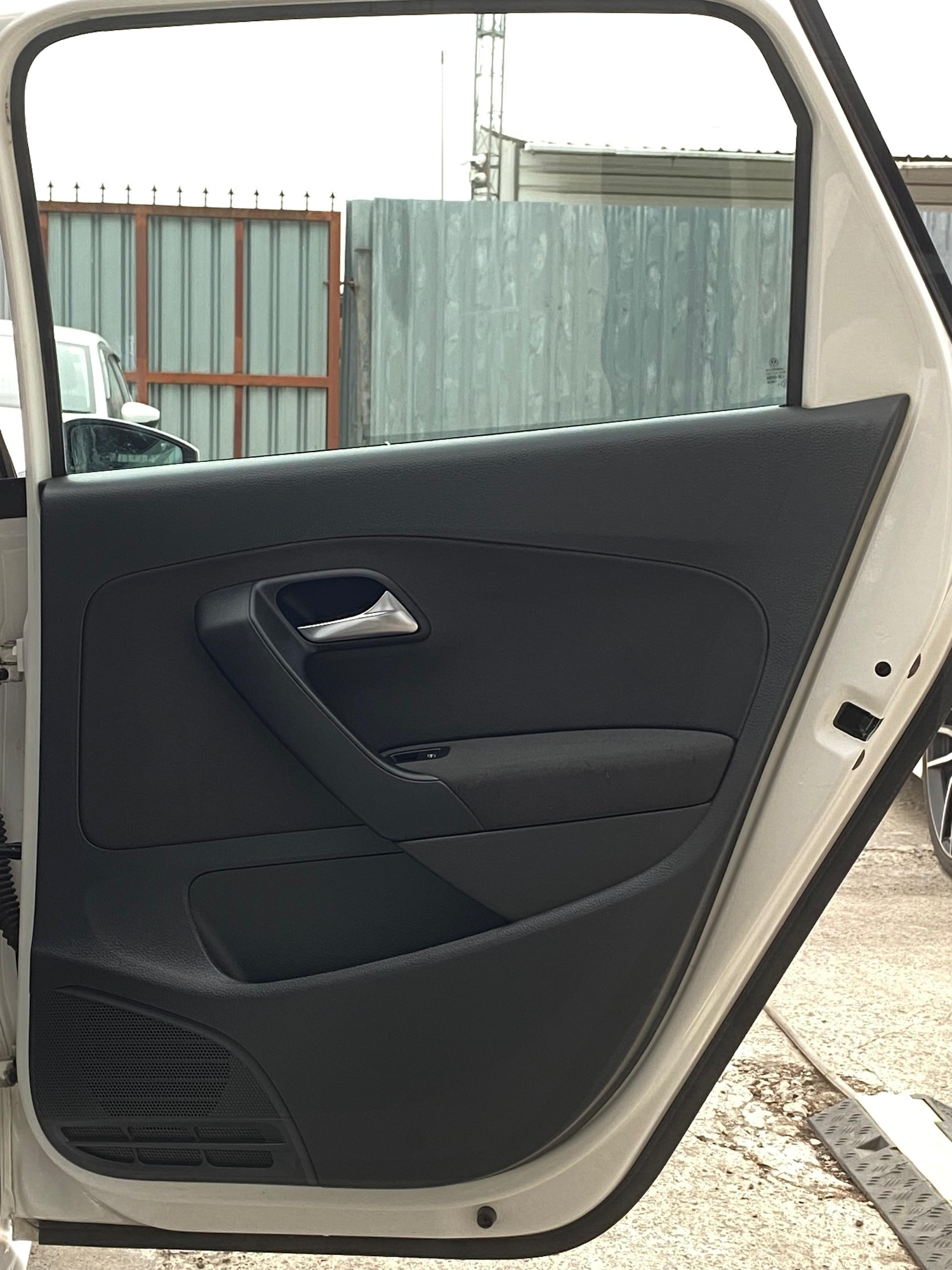 Used Volkswagen Polo 2010 for sale - 76856204: Photo 27