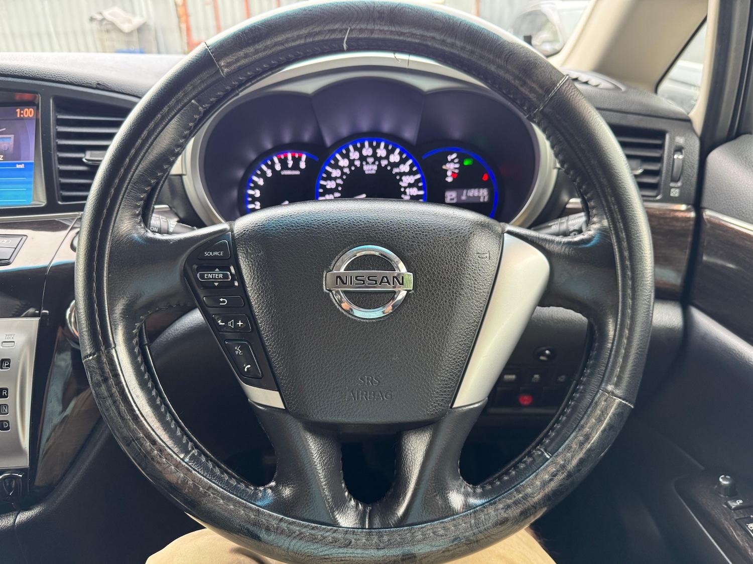 Used Nissan Elgrand 2011 for sale - 77893647: Photo 18