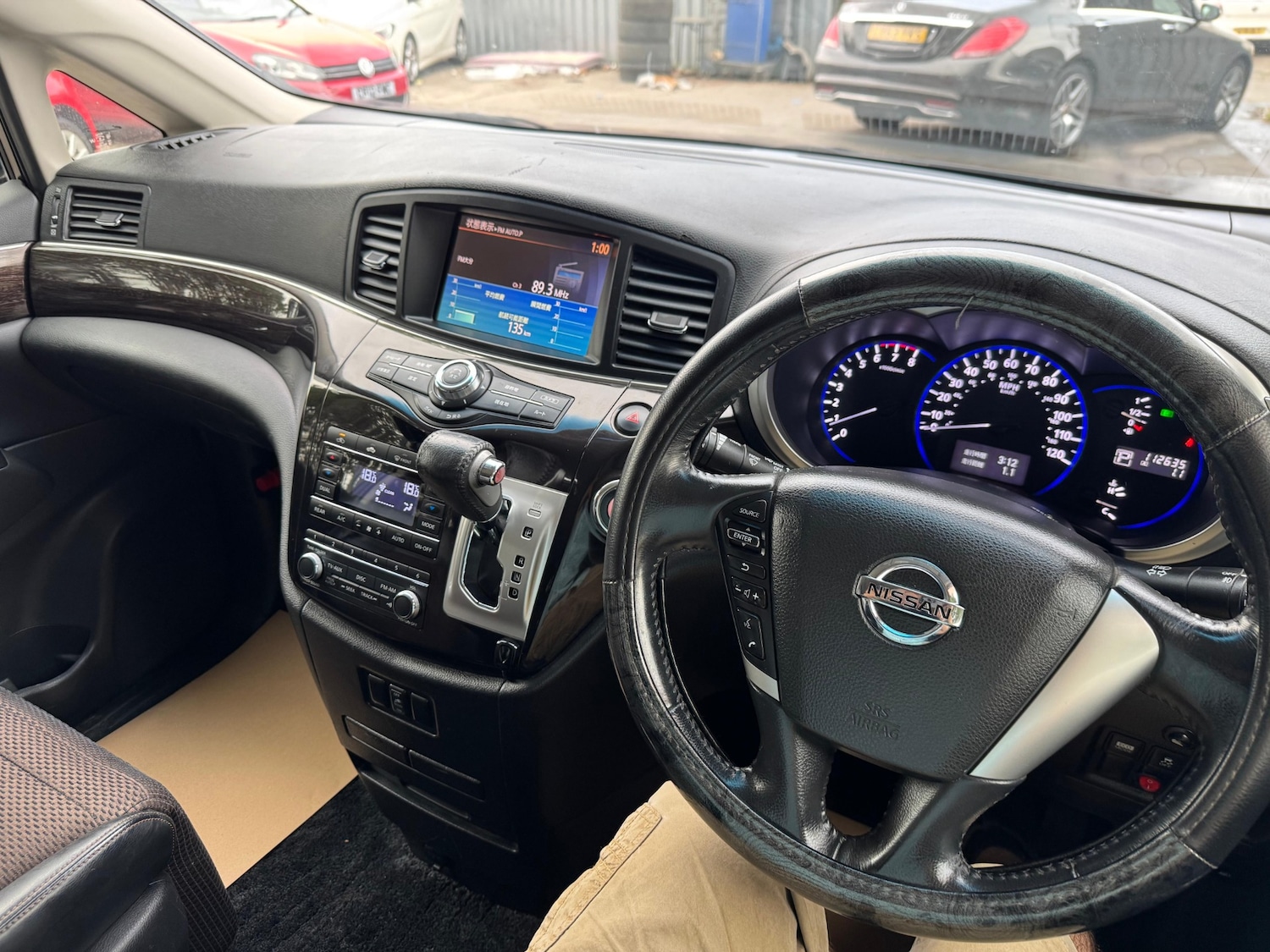 Used Nissan Elgrand 2011 for sale - 77893647: Photo 19