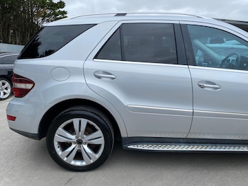 Used Mercedes-Benz M Class 2010 for sale - 78623829: Photo