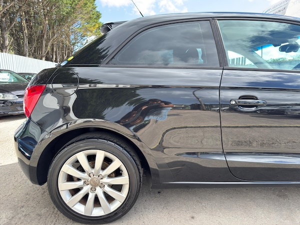 Used Audi A1 2011 for sale - 76218527: Photo 6