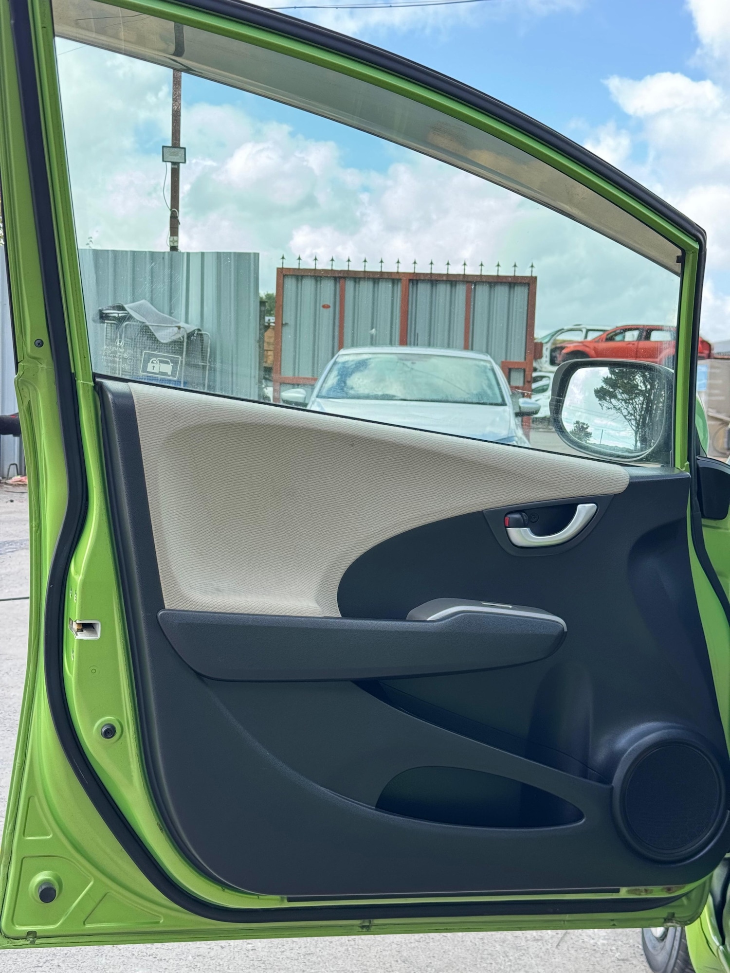 Used Honda Fit 2011 for sale - 76840335: Photo 28