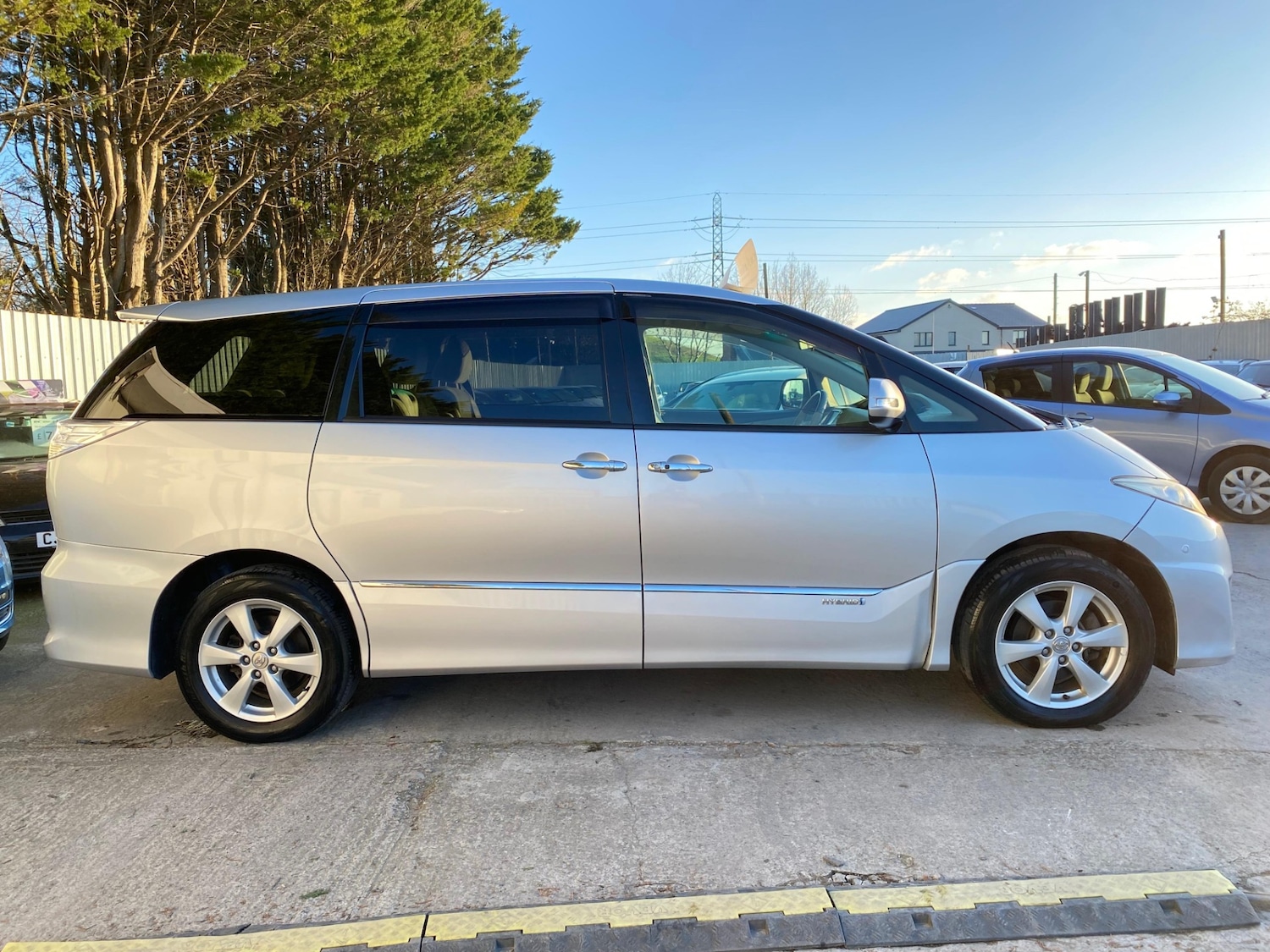 Used Toyota Estima 2012 for sale - 77728904: Photo 4