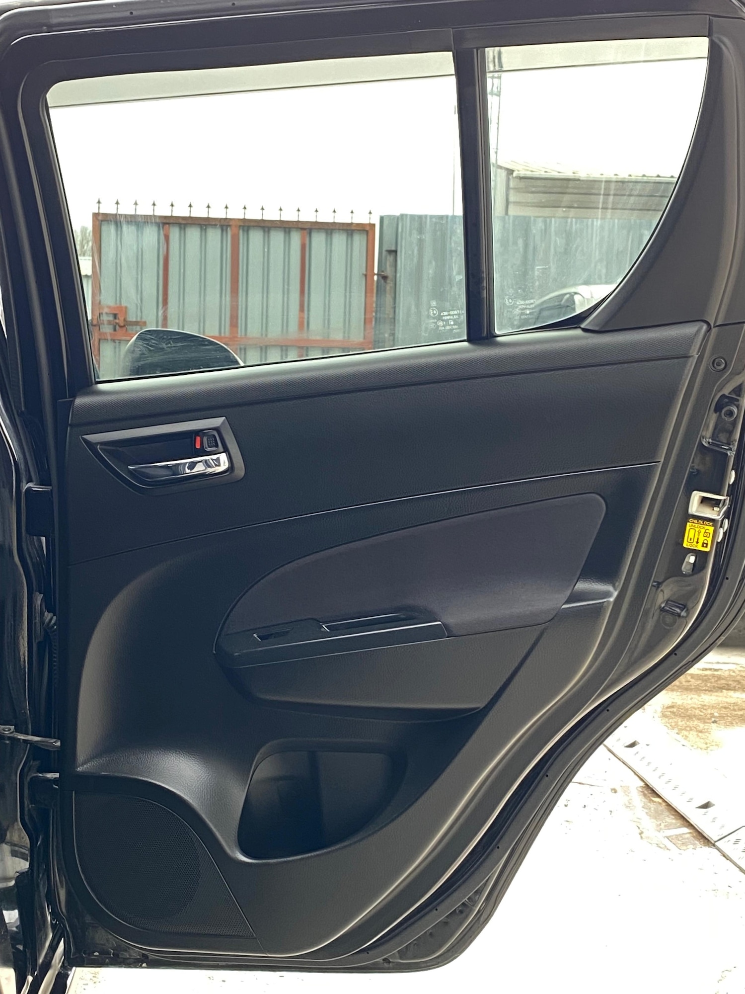 Used Suzuki Swift 2015 for sale - 77893556: Photo 25