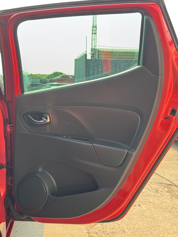 Used Renault Clio 2014 for sale - 76288682: Photo 26