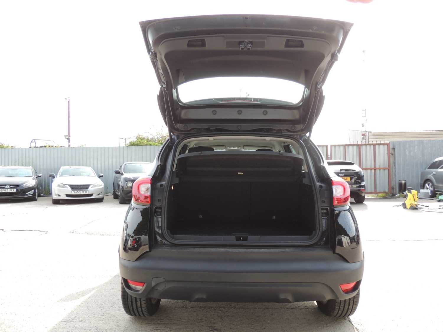 Used Renault Captur 2013 for sale - 76899744: Photo 11