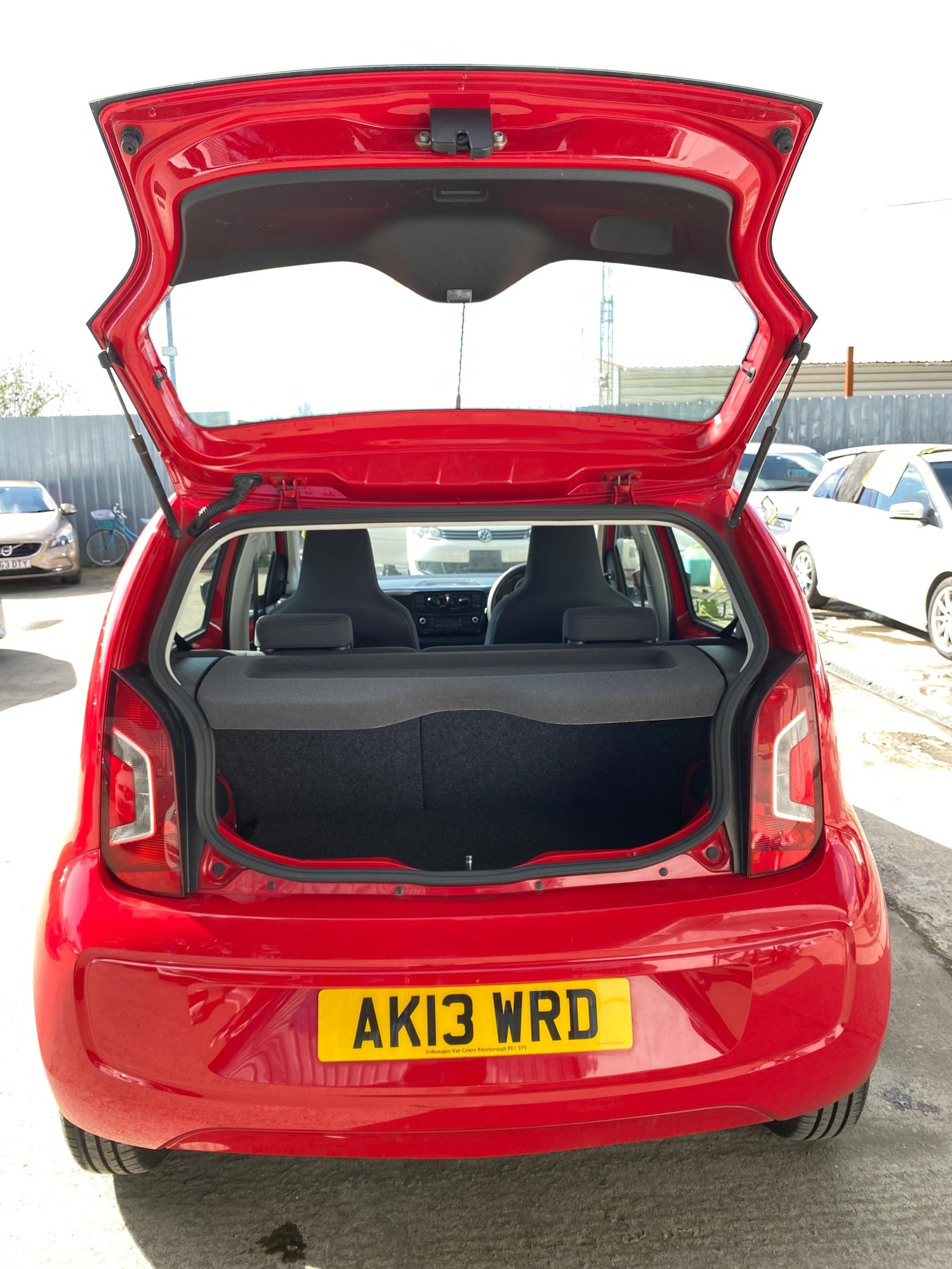 Used Volkswagen up! 2013 for sale - 78123289: Photo 11