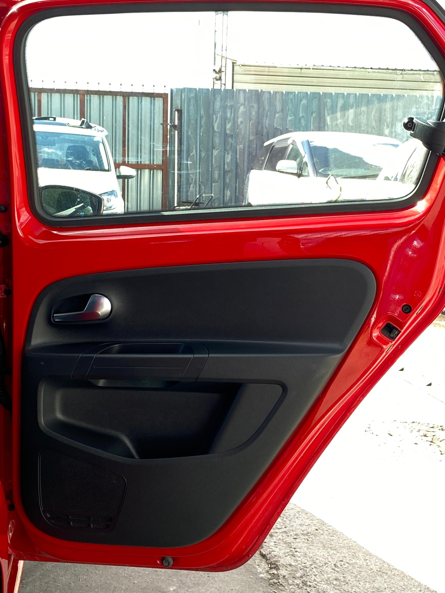 Used Volkswagen up! 2013 for sale - 78123289: Photo 25