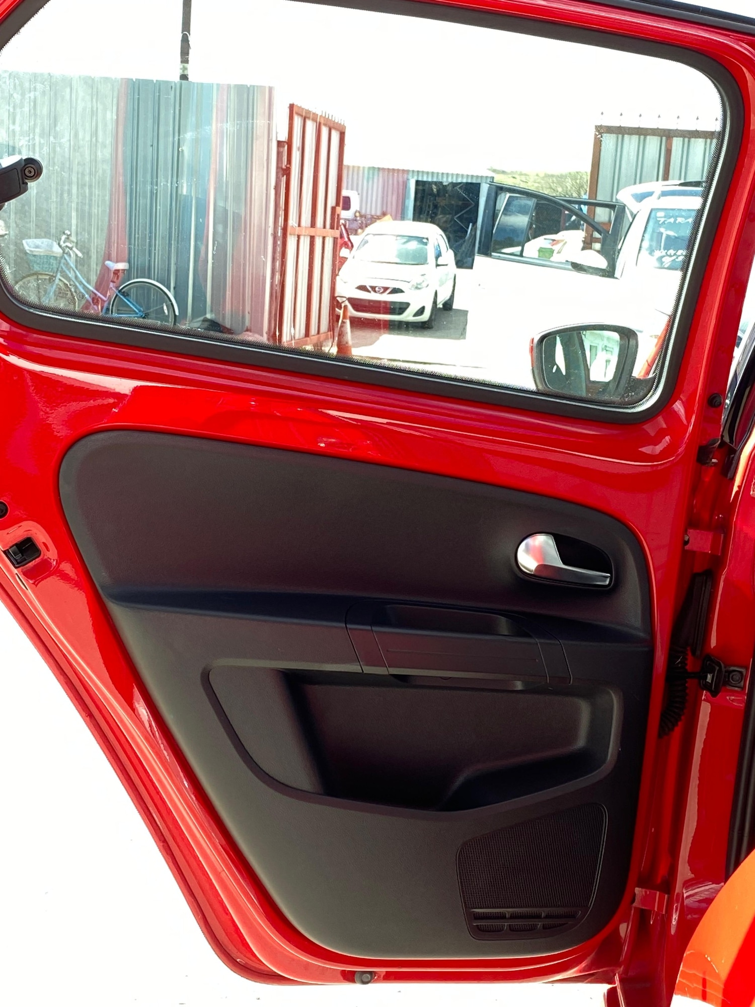 Used Volkswagen up! 2013 for sale - 78123289: Photo 27