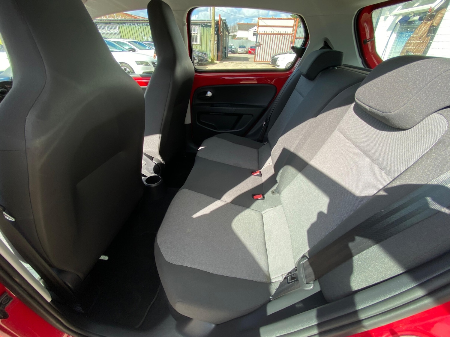 Used Volkswagen up! 2013 for sale - 78123289: Photo 28