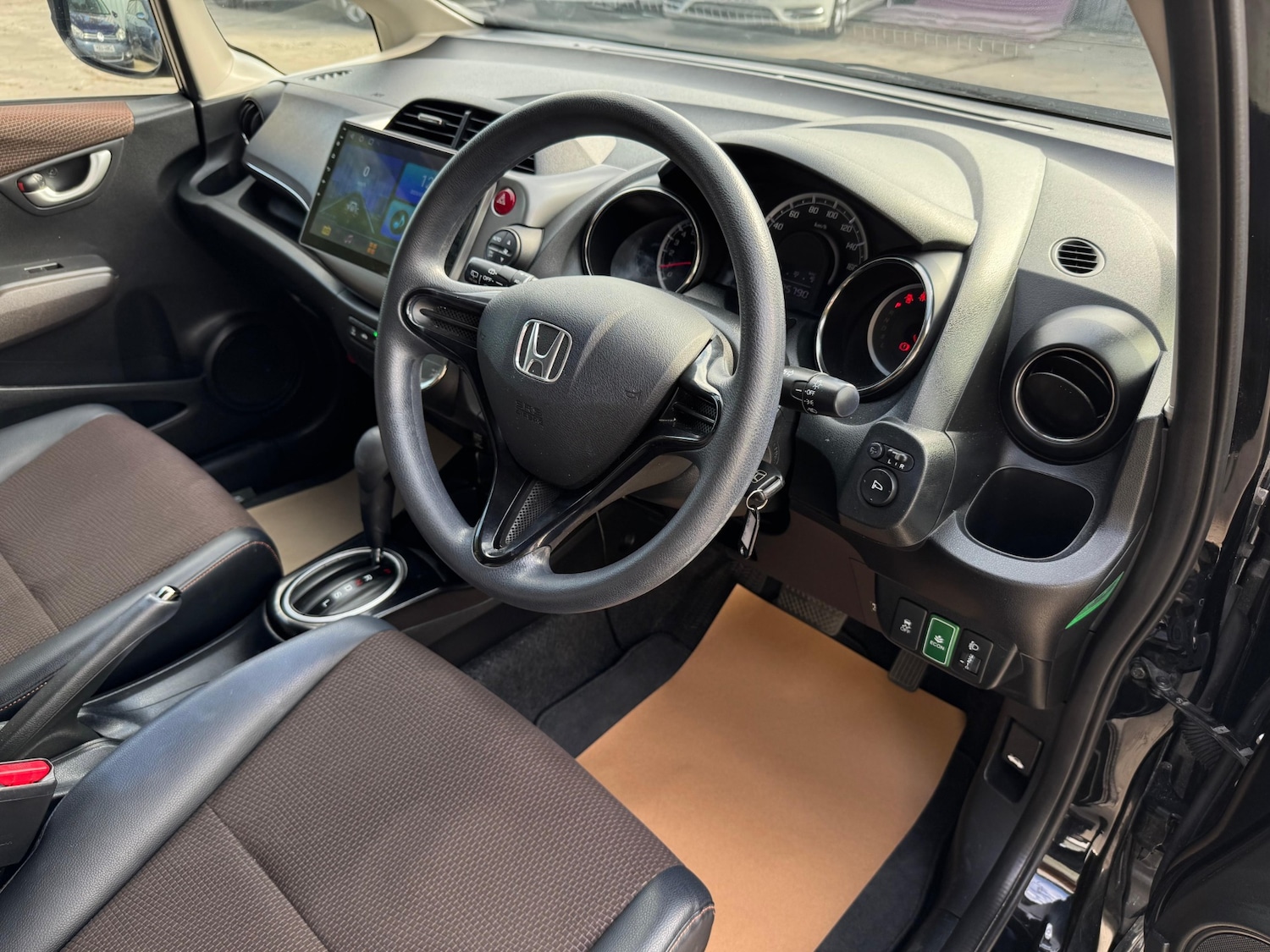 Used Honda Fit 2012 for sale - 76539418: Photo 13