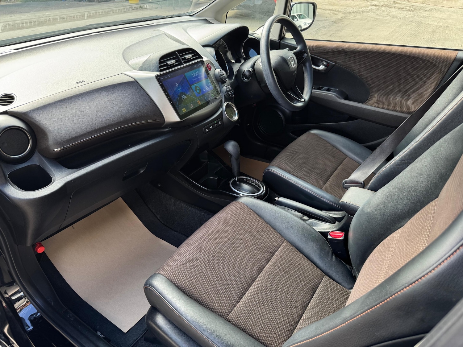 Used Honda Fit 2012 for sale - 76539418: Photo 31