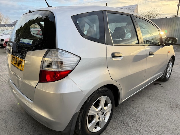 Used Honda Jazz 2009 for sale - 76253599: Photo 38