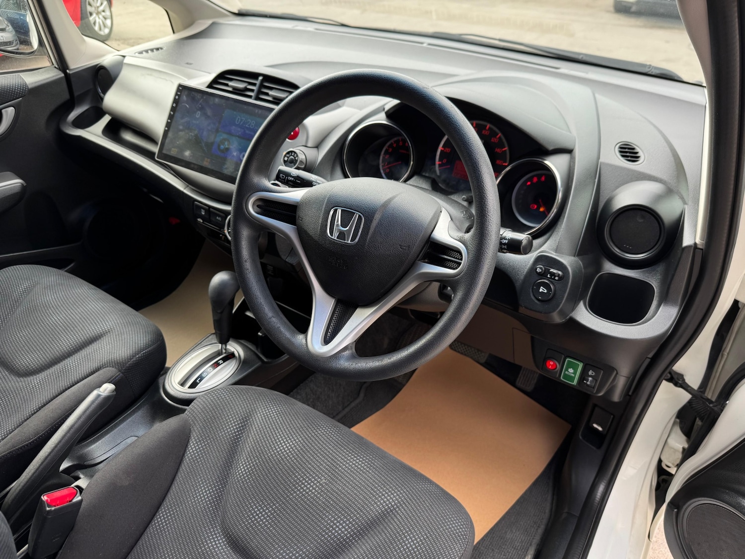 Used Honda Fit 2012 for sale - 76078352: Photo 14