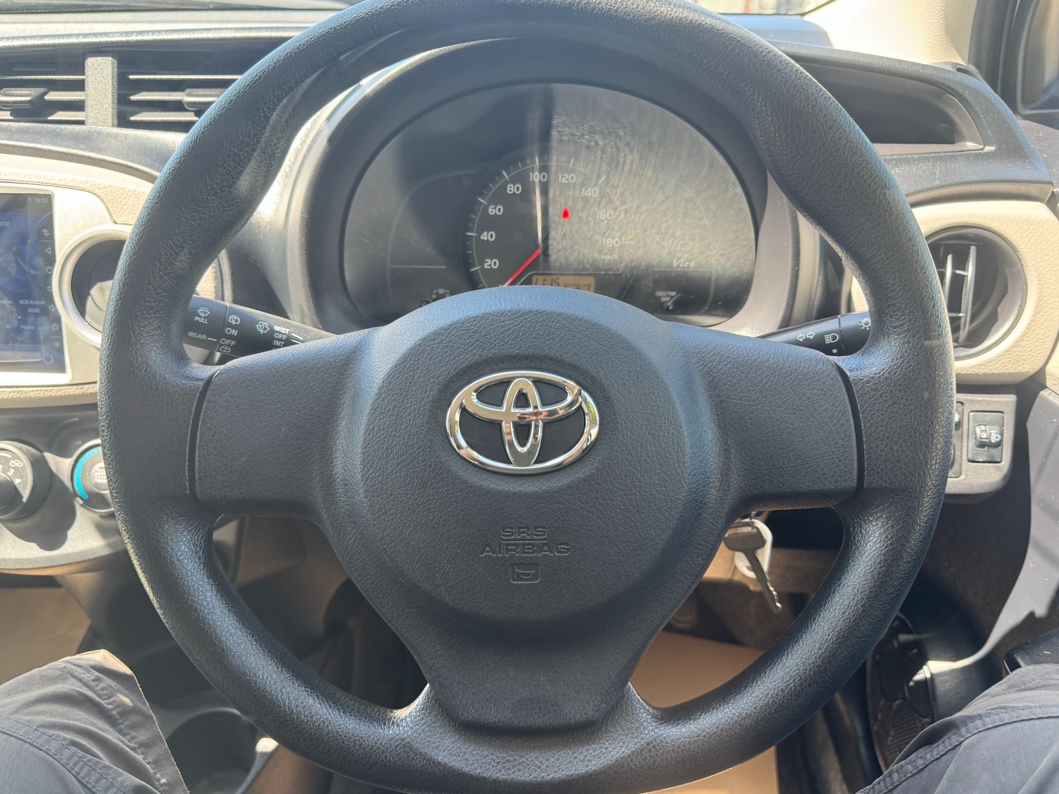 Used Toyota Vitz 2012 for sale - 77031045: Photo 17