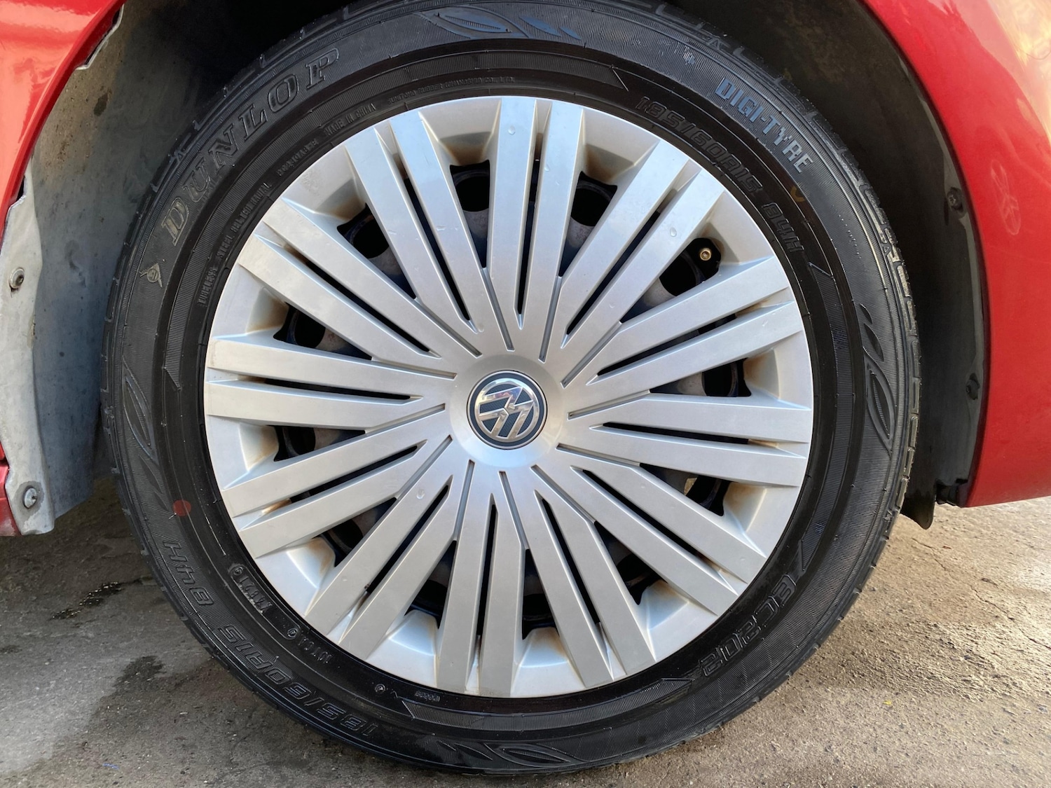 Used Volkswagen Polo 2015 for sale - 77340617: Photo 32