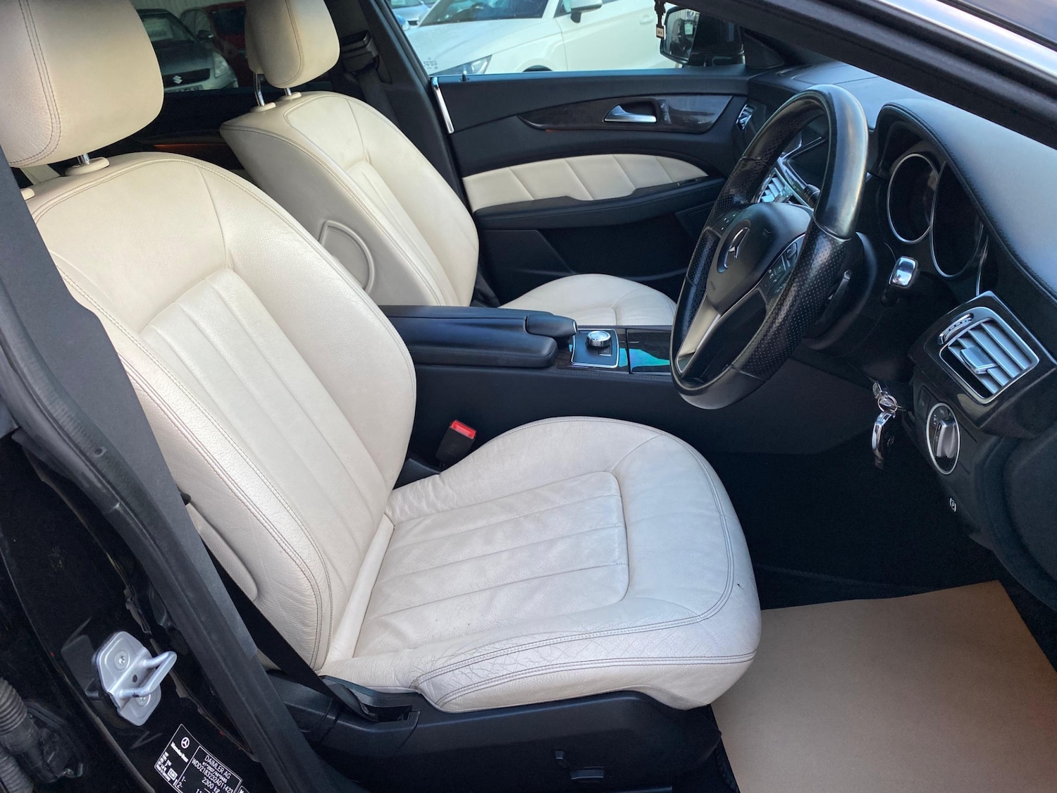 Used Mercedes-Benz CLS 2011 for sale - 76557155: Photo 13