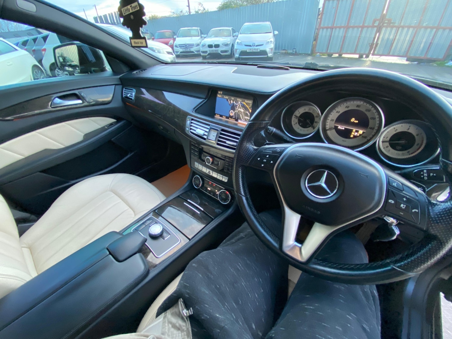 Used Mercedes-Benz CLS 2011 for sale - 76557155: Photo 16