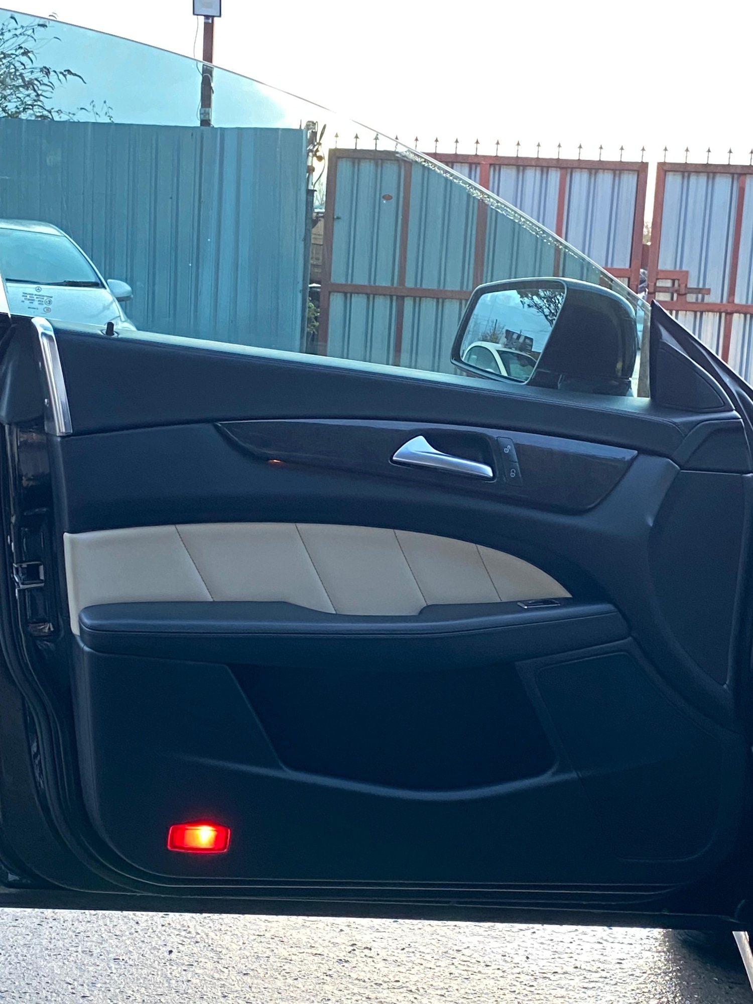 Used Mercedes-Benz CLS 2011 for sale - 76557155: Photo 27