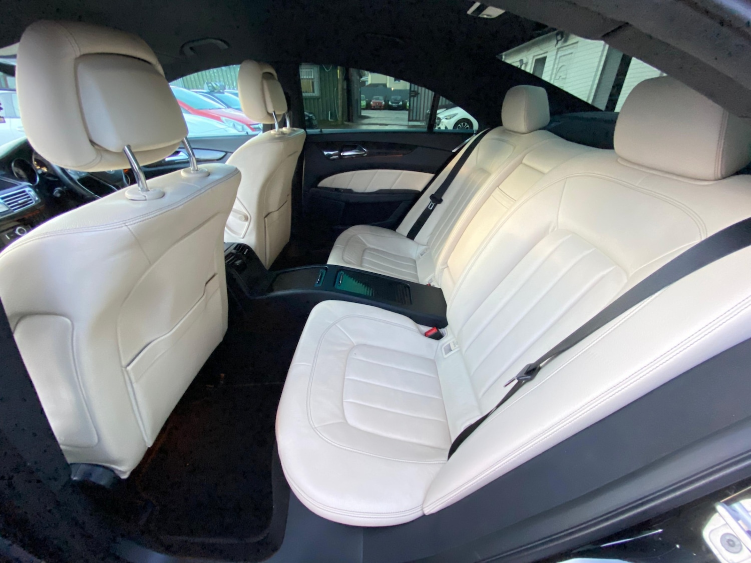 Used Mercedes-Benz CLS 2011 for sale - 76557155: Photo 28