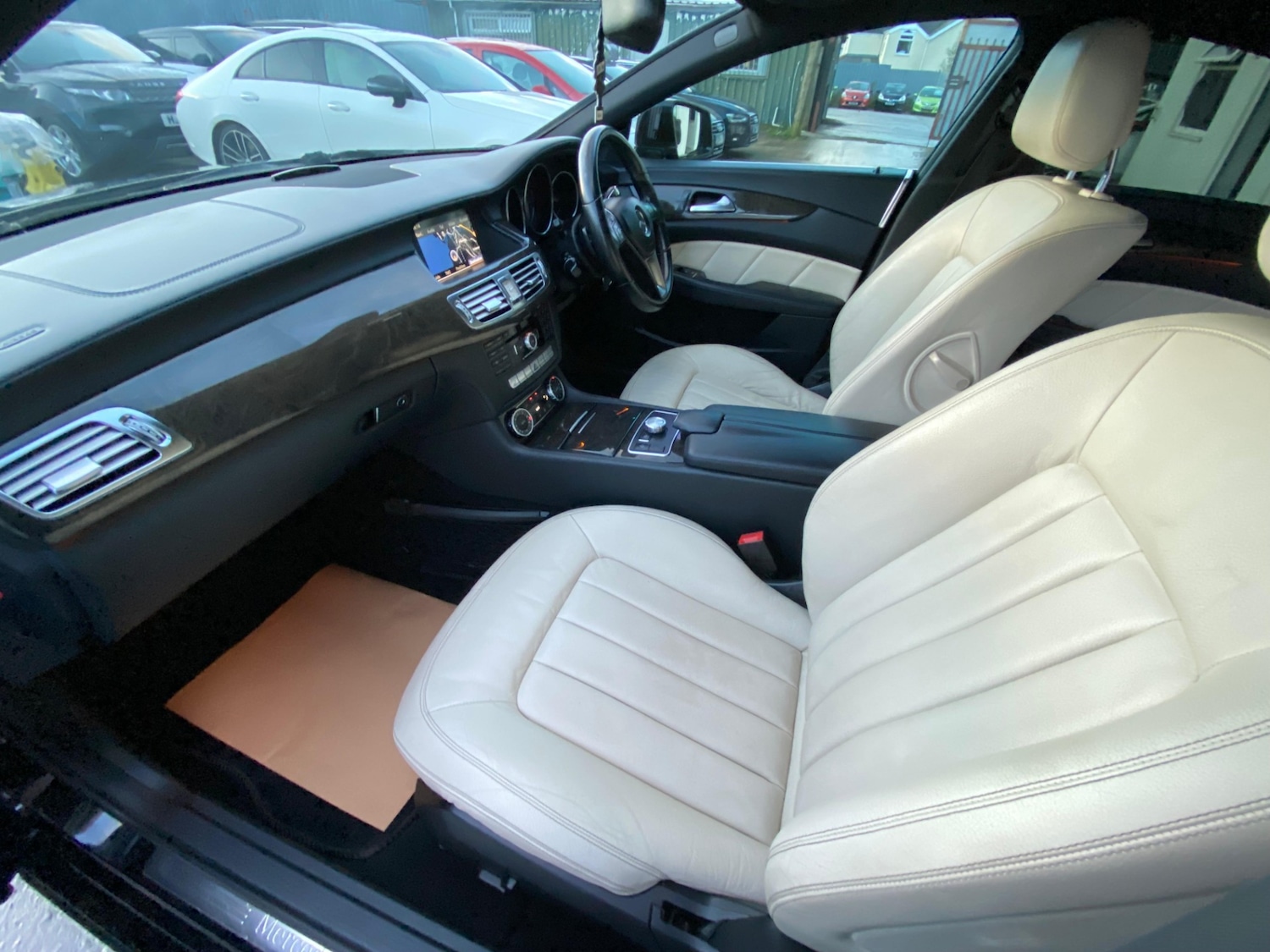 Used Mercedes-Benz CLS 2011 for sale - 76557155: Photo 30