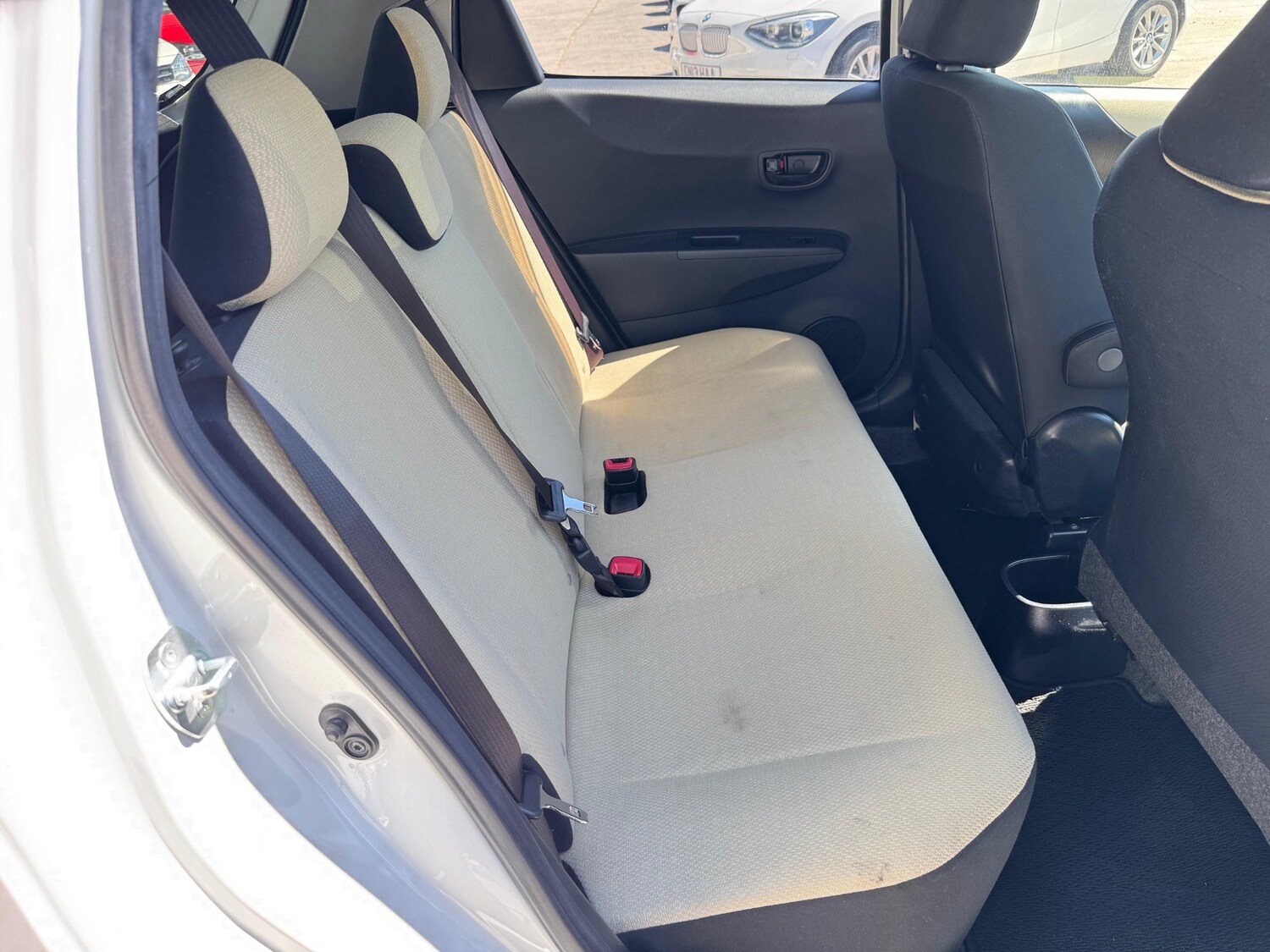 Used Toyota Vitz 2025 for sale - 77293004: Photo 15