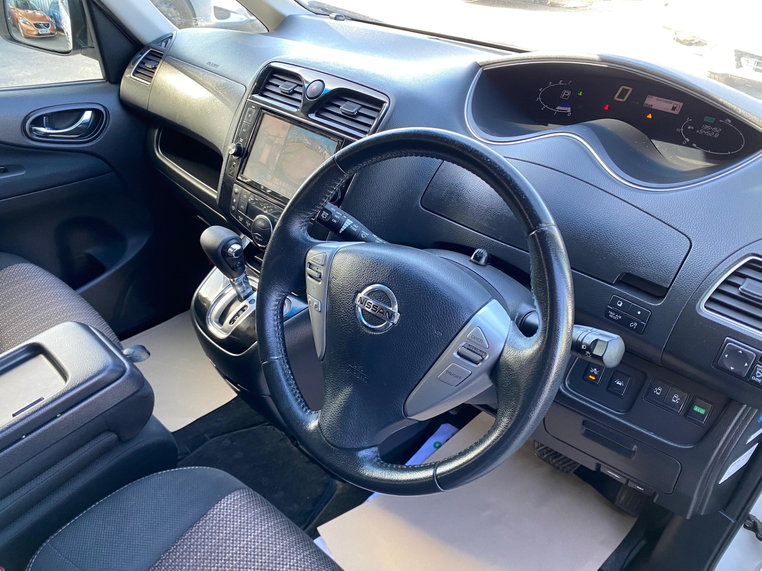 Used Nissan Serena 2015 for sale - 78145607: Photo 13