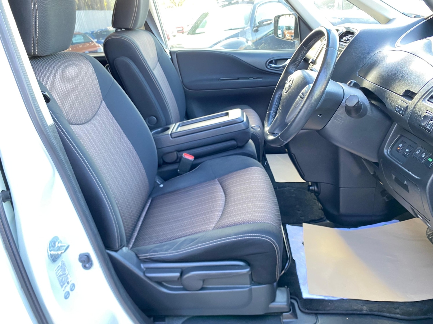 Used Nissan Serena 2015 for sale - 78145607: Photo 14