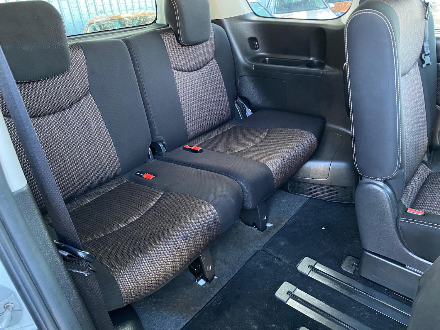 Used Nissan Serena 2015 for sale - 78145607: Photo 16