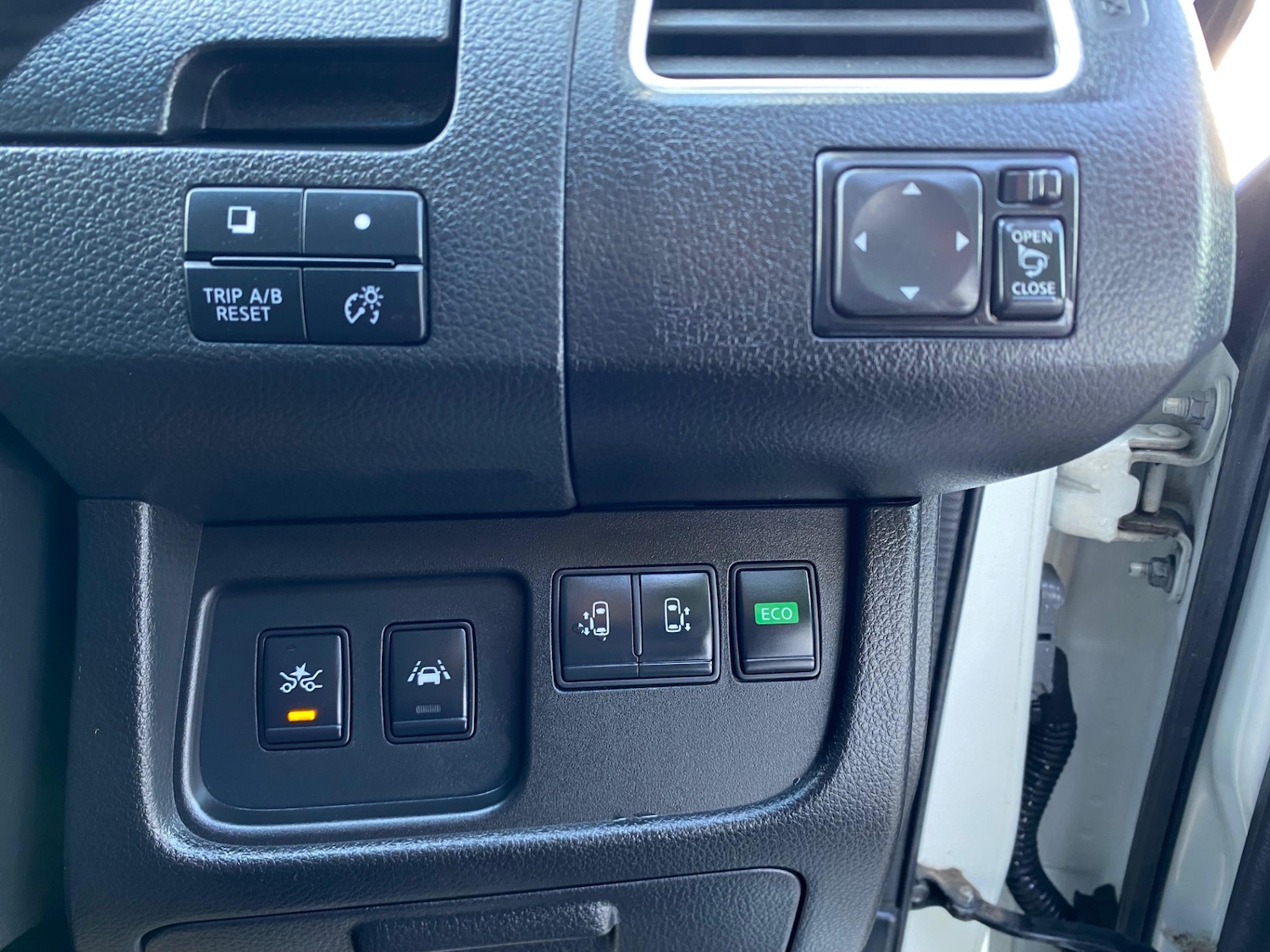 Used Nissan Serena 2015 for sale - 78145607: Photo 23