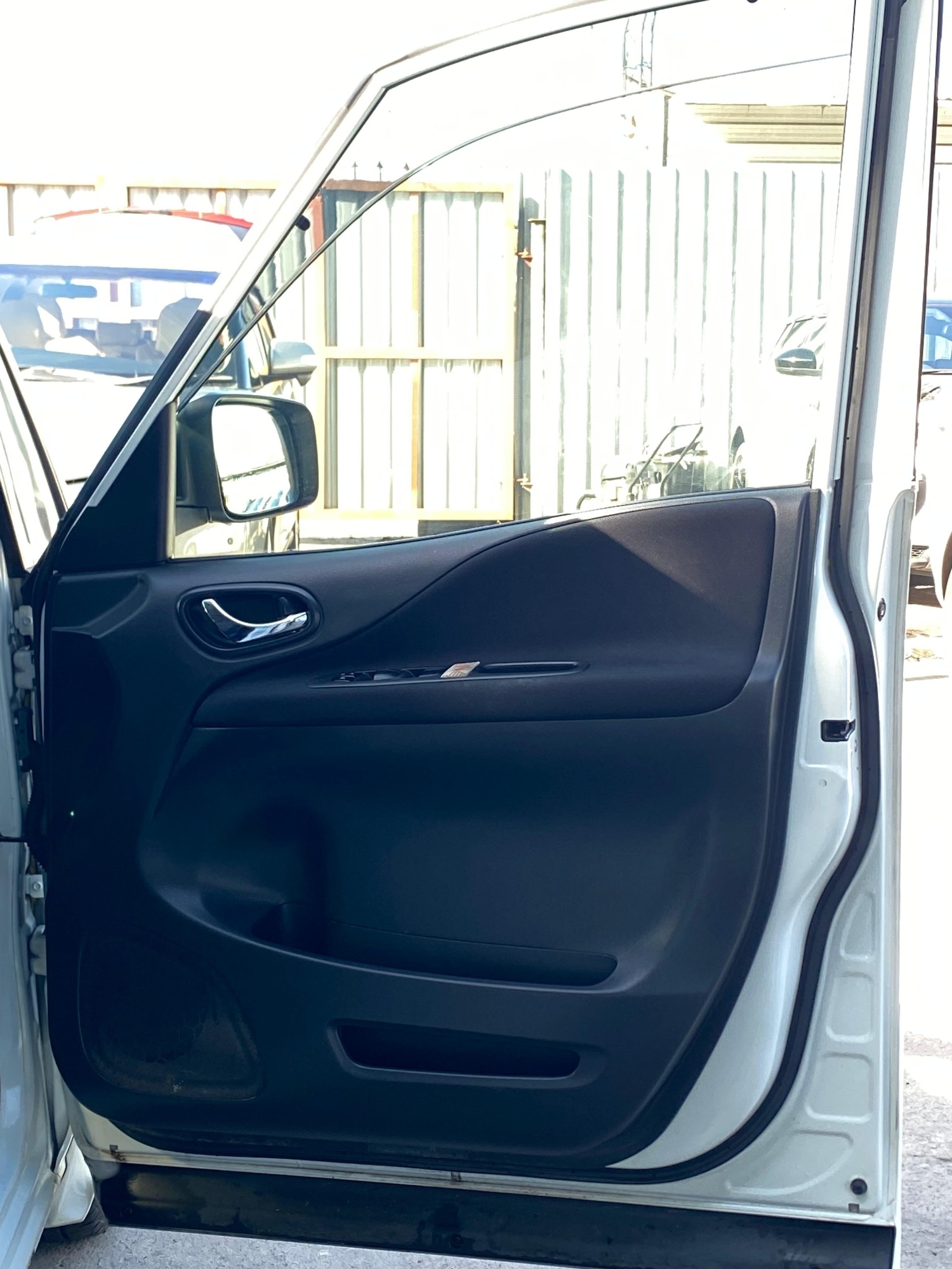 Used Nissan Serena 2015 for sale - 78145607: Photo 25