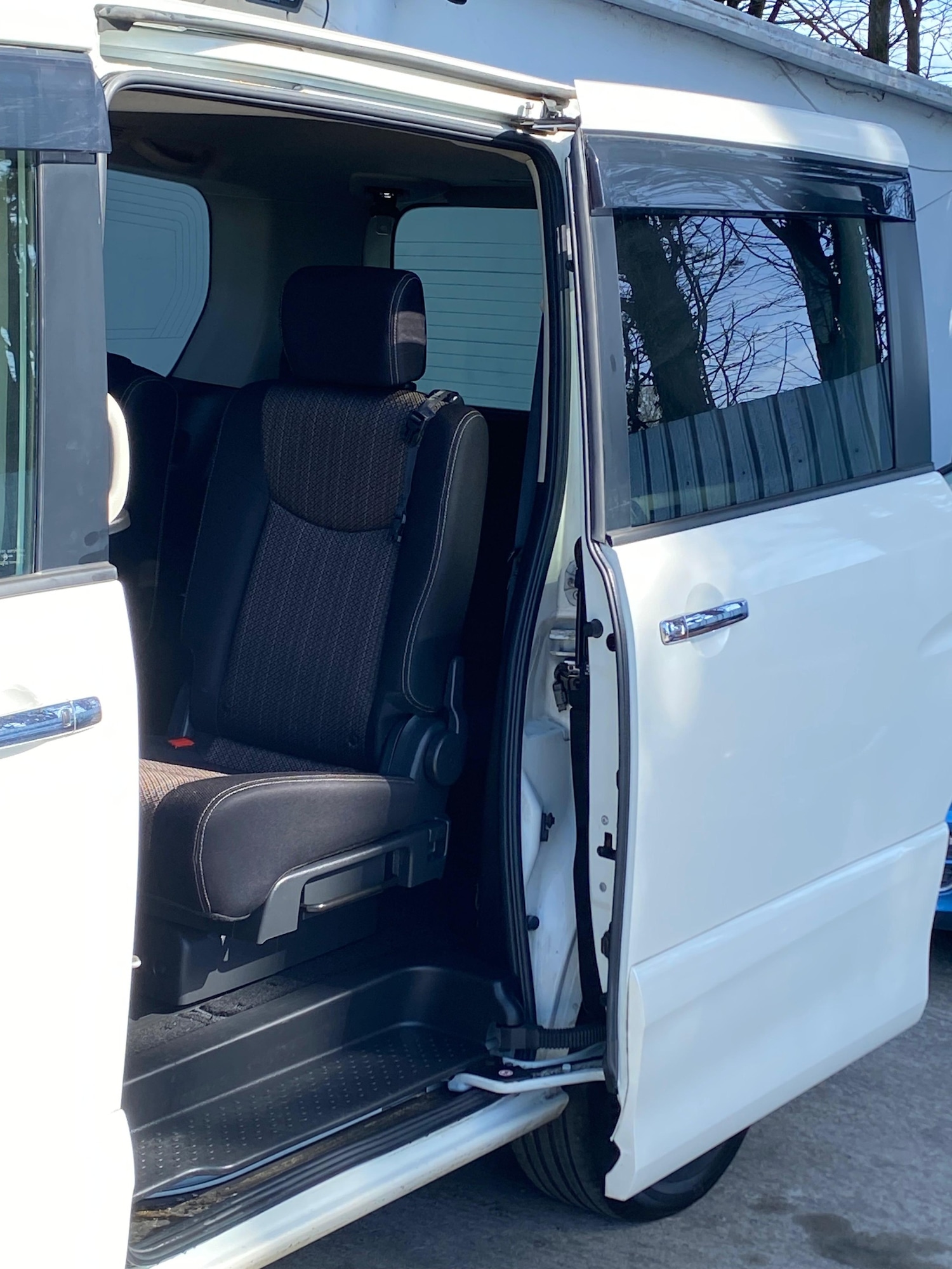 Used Nissan Serena 2015 for sale - 78145607: Photo 28