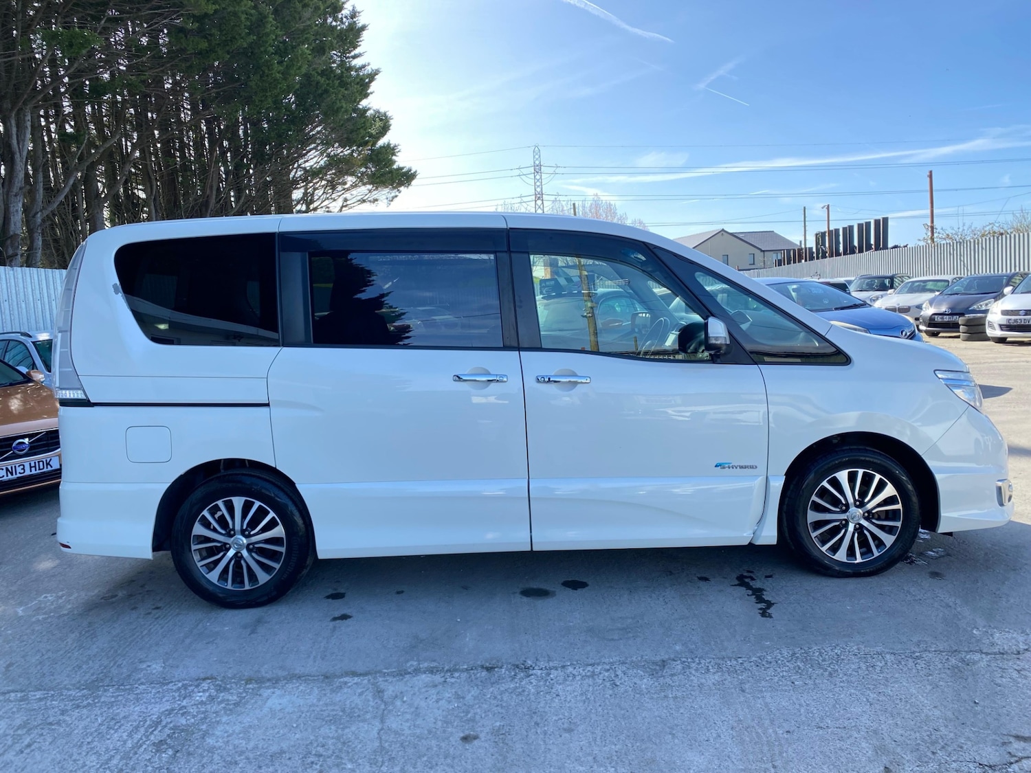 Used Nissan Serena 2015 for sale - 78145607: Photo 3