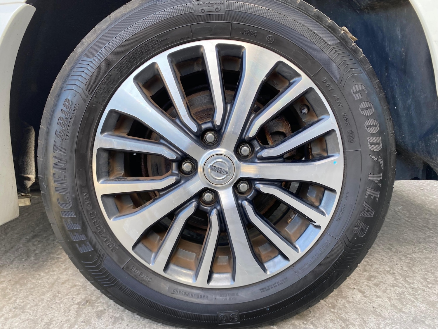 Used Nissan Serena 2015 for sale - 78145607: Photo 34