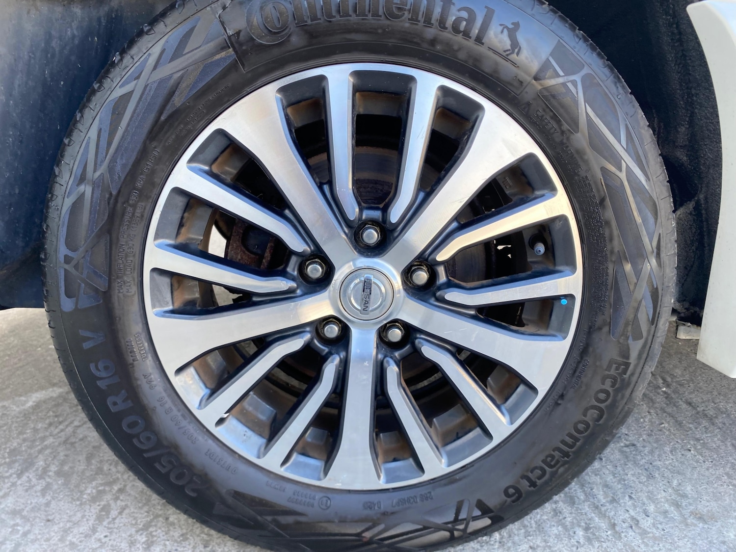 Used Nissan Serena 2015 for sale - 78145607: Photo 37