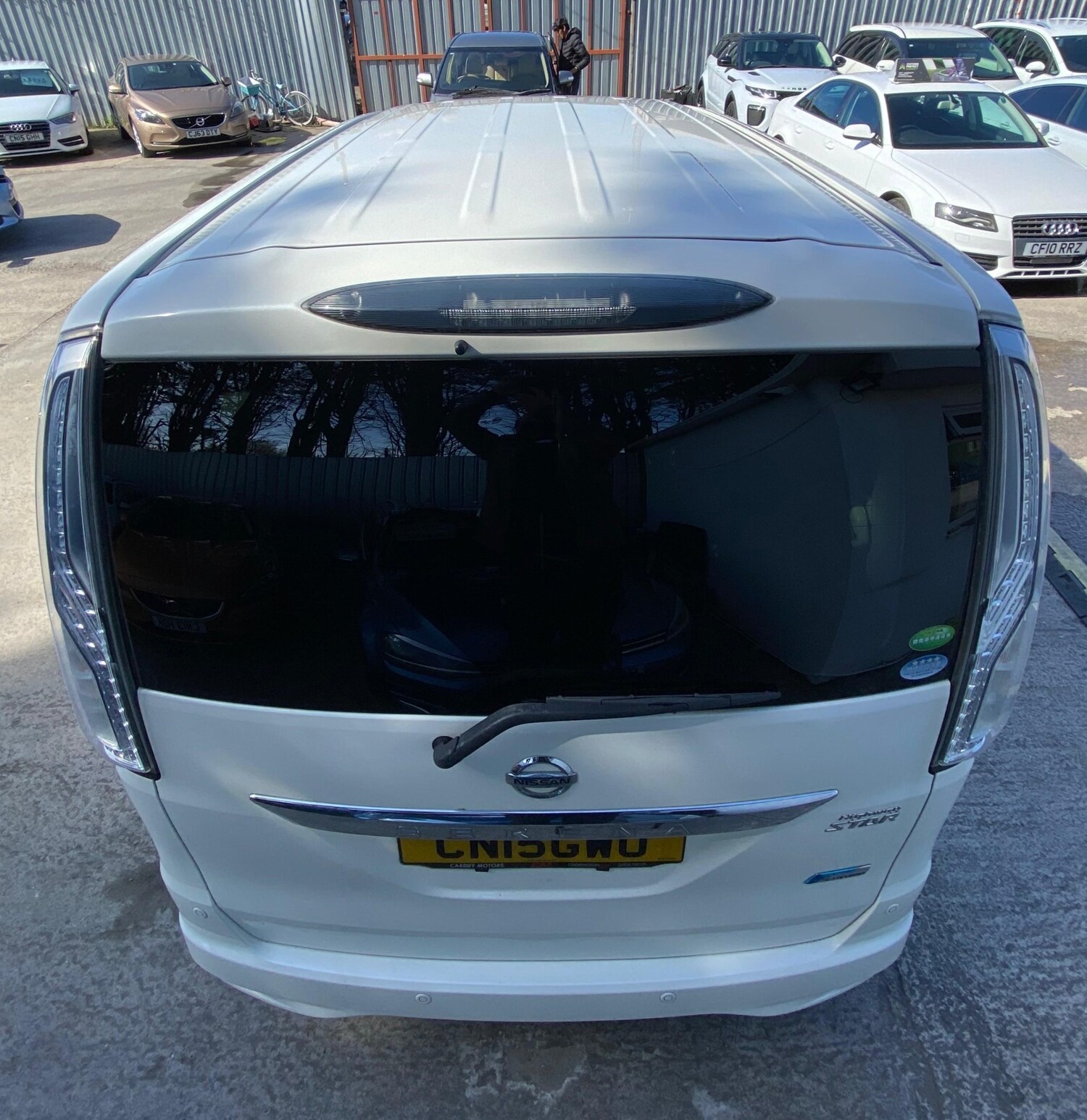 Used Nissan Serena 2015 for sale - 78145607: Photo 41