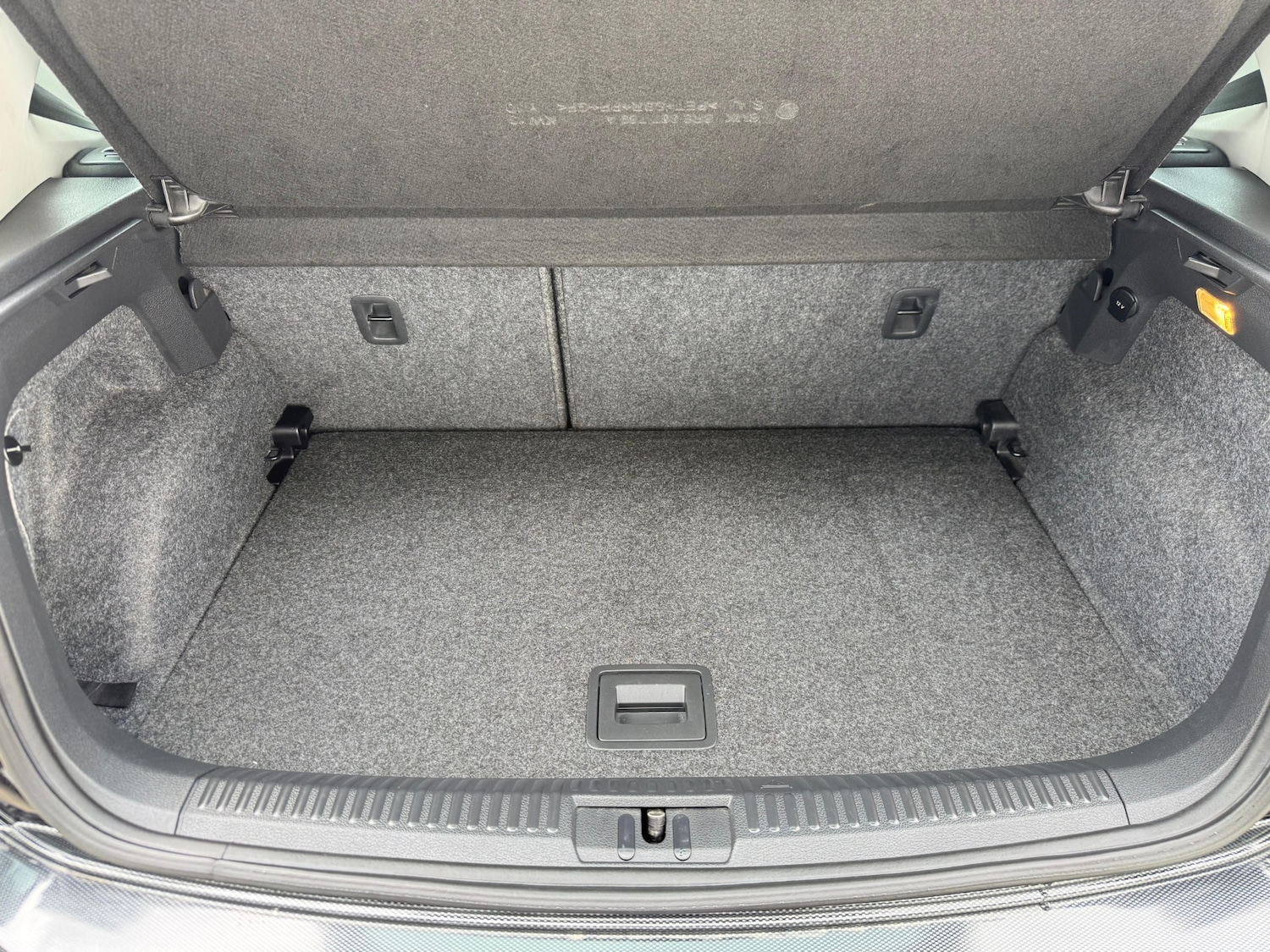 Used Volkswagen Polo 2010 for sale - 77042477: Photo 12